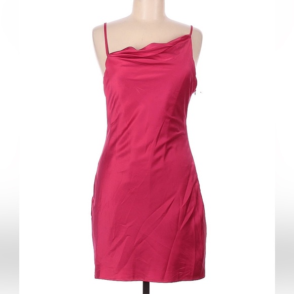 REVOLVE superdown Kaliyn Satin Mini Dress in Pink Fuchsia Sz Small NWOT - Picture 4 of 6
